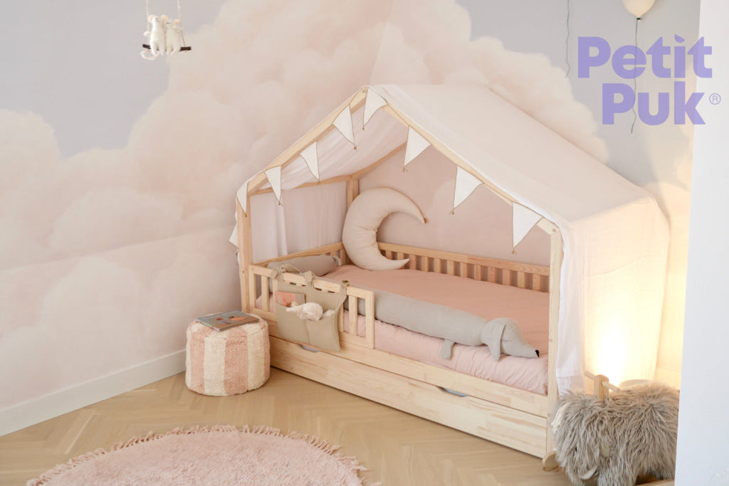 Cato Kick - Curtain House Bed
