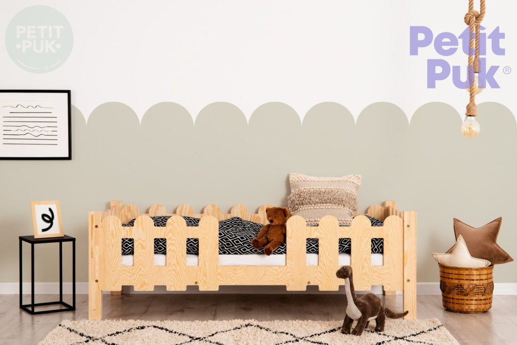 Junior bed