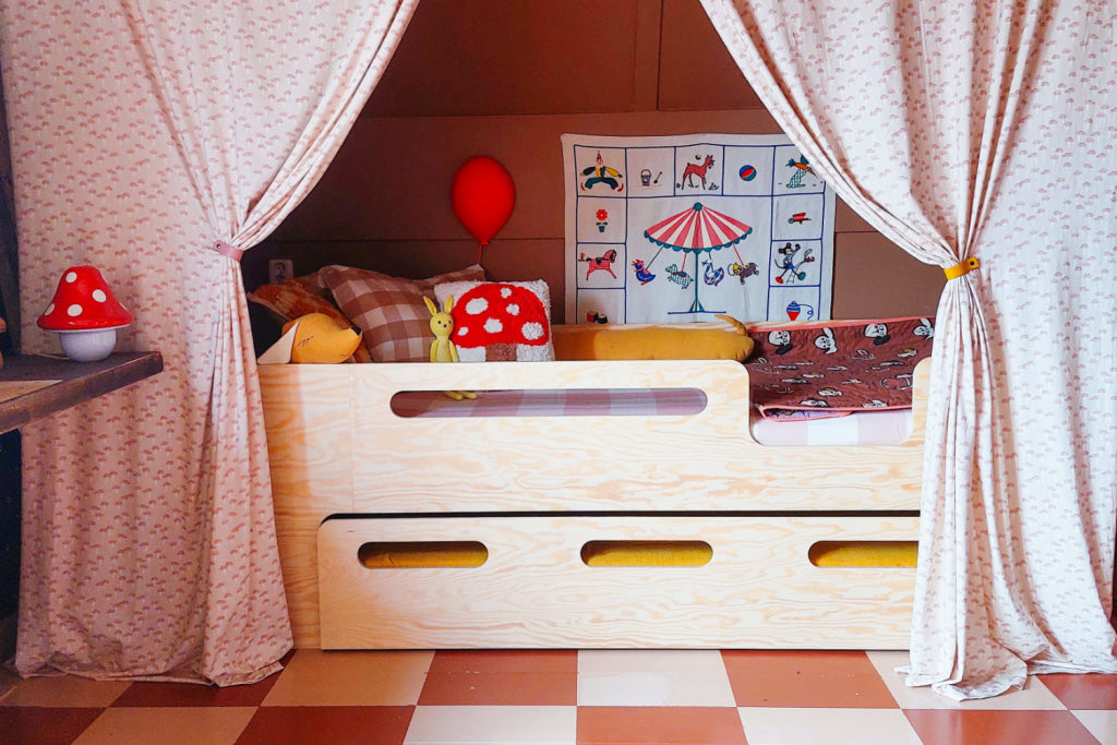 Express Toddler Bed With Pull-Out Sleepdrawer Basil Express