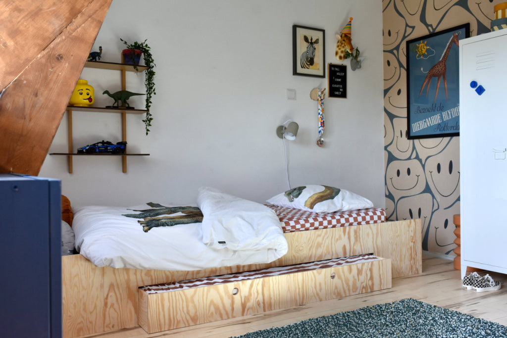 Express Toddler Bed With Pull-Out Sleepdrawer April Express