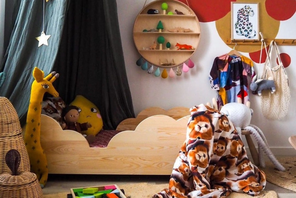 Junior bed