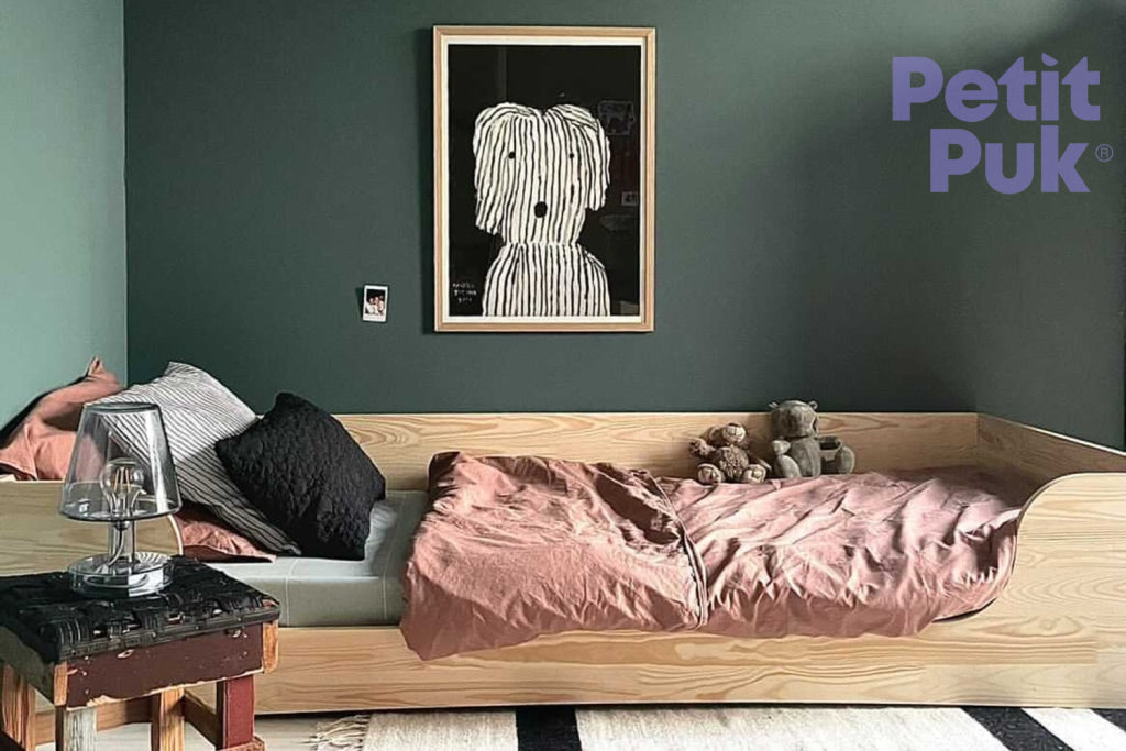 Junior bed