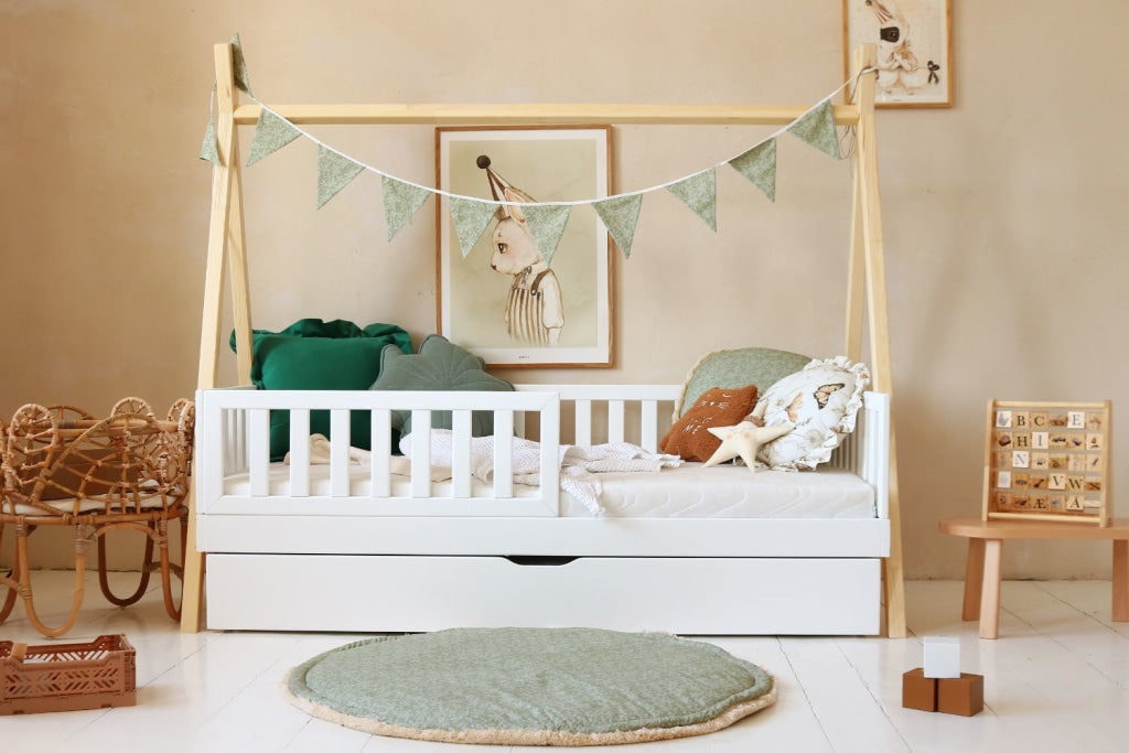 Junior bed