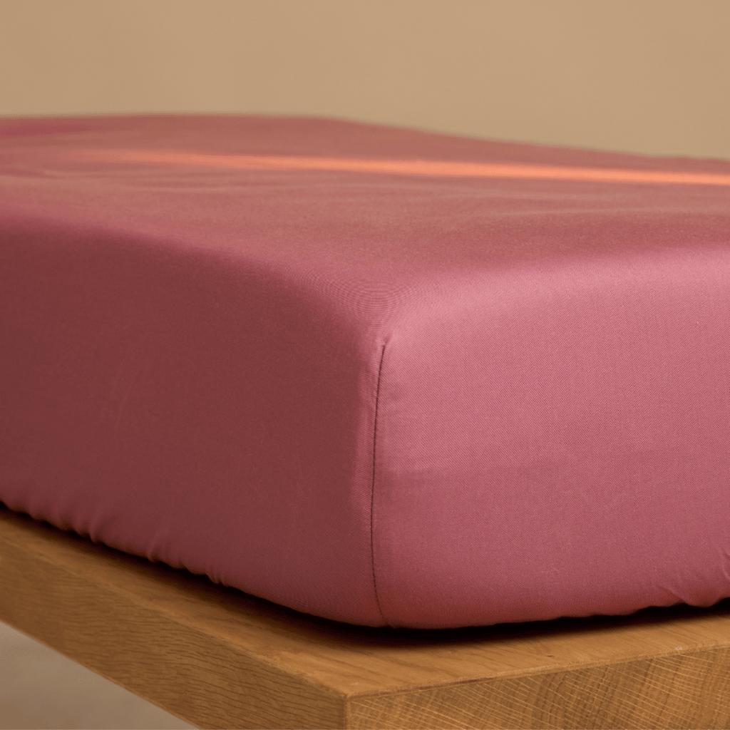 Lençol de baixo ajustável infantil em TENCEL™ twill rosa seco 90x200