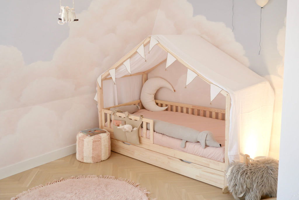 Cato Kick - Curtain House Bed